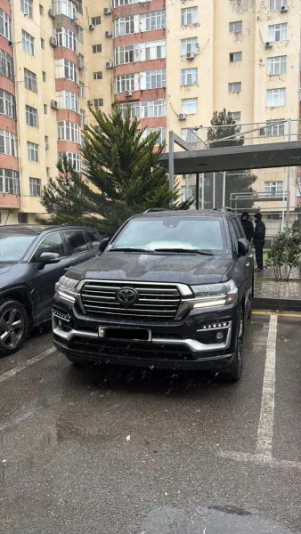 Toyota Land Cruiser